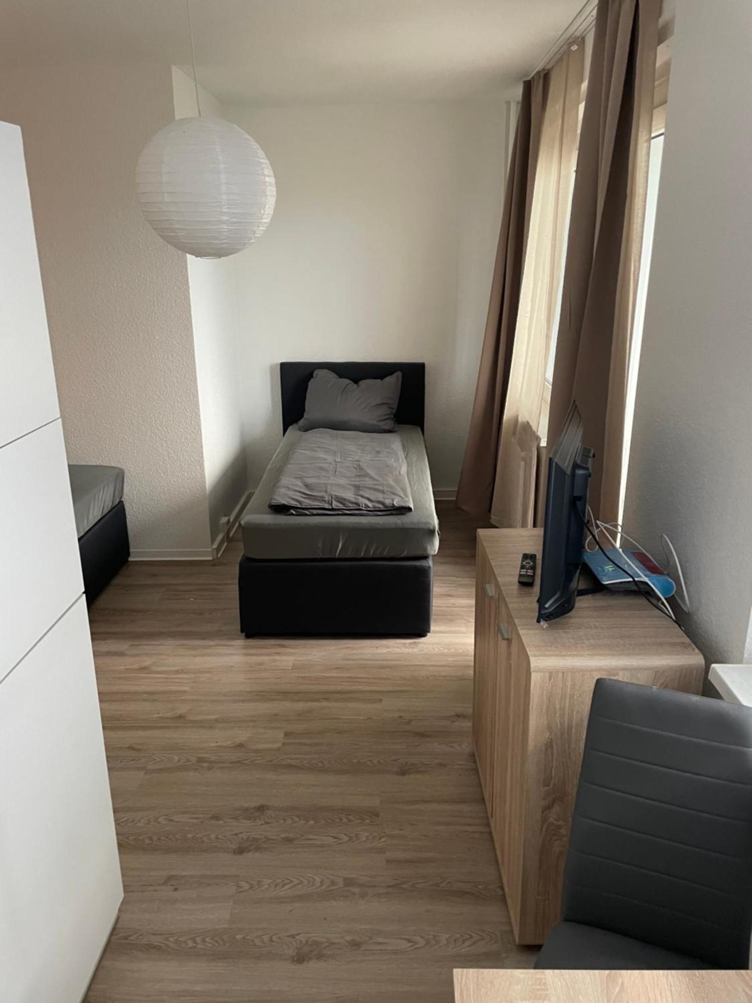 Max Appartements Neubrandenburg Bagian luar foto