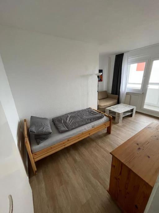 Max Appartements Neubrandenburg Bagian luar foto