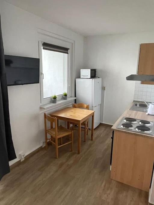 Max Appartements Neubrandenburg Bagian luar foto