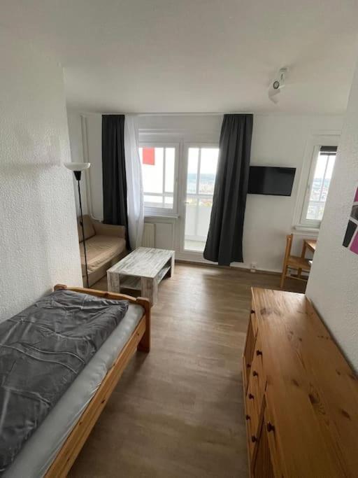 Max Appartements Neubrandenburg Bagian luar foto